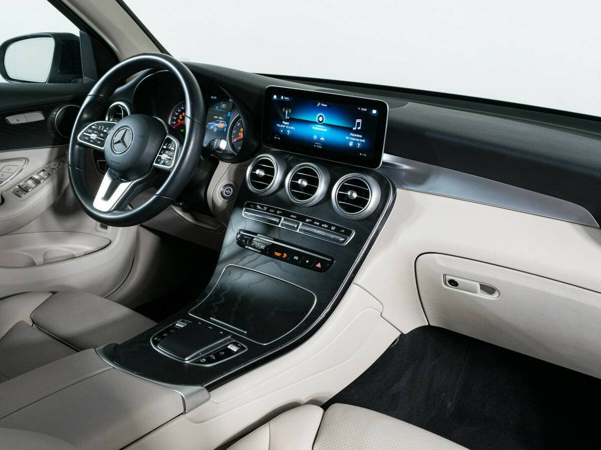 Mercedes-Benz GLC с пробегом — 2021 год. Фото: #10
