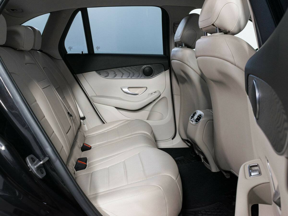 Mercedes-Benz GLC с пробегом — 2021 год. Фото: #12