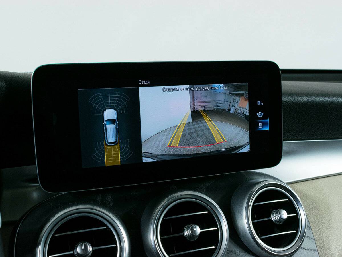 Mercedes-Benz GLC с пробегом — 2021 год. Фото: #17