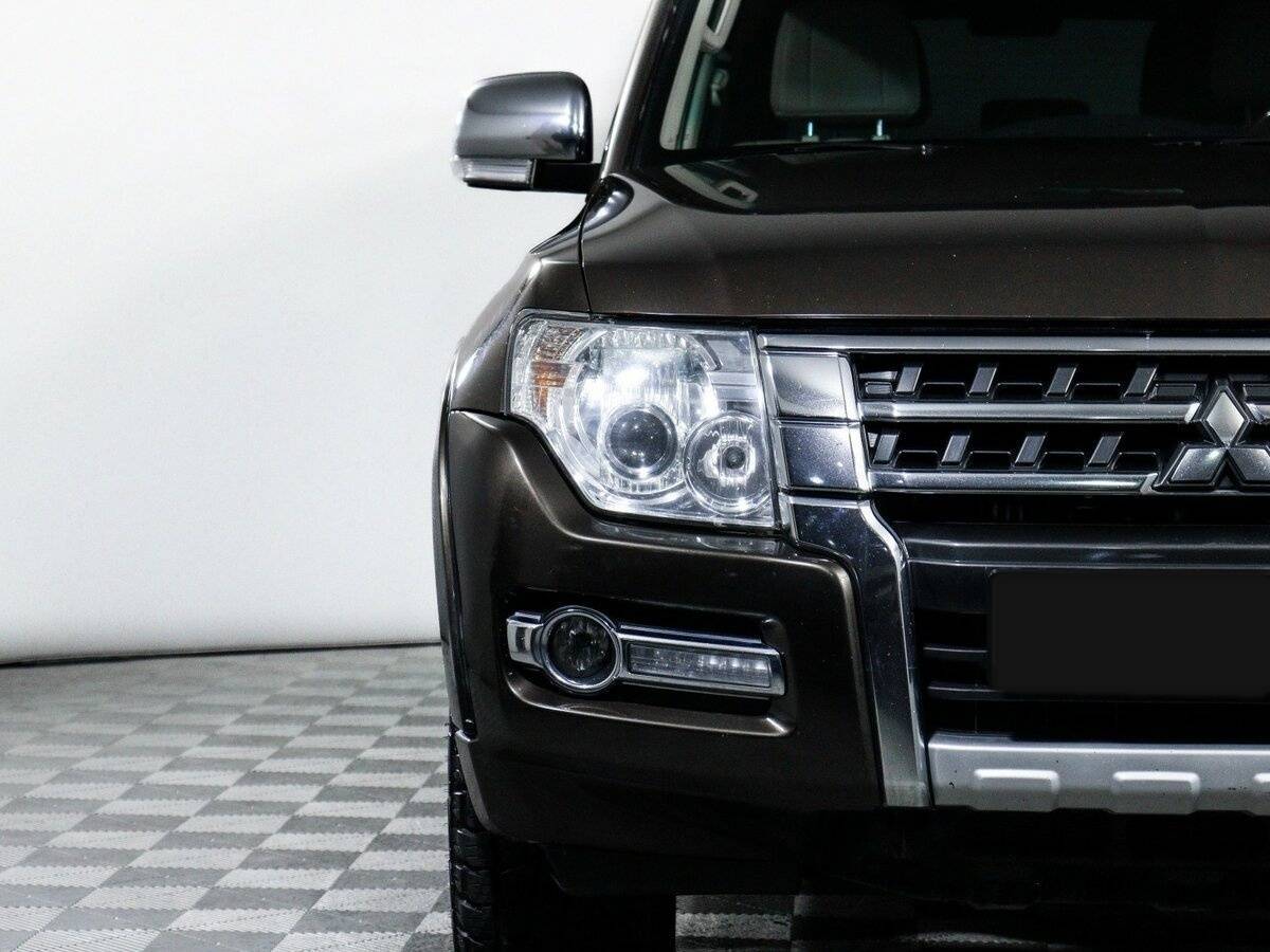 Mitsubishi Pajero с пробегом — 2017 год. Фото: #13