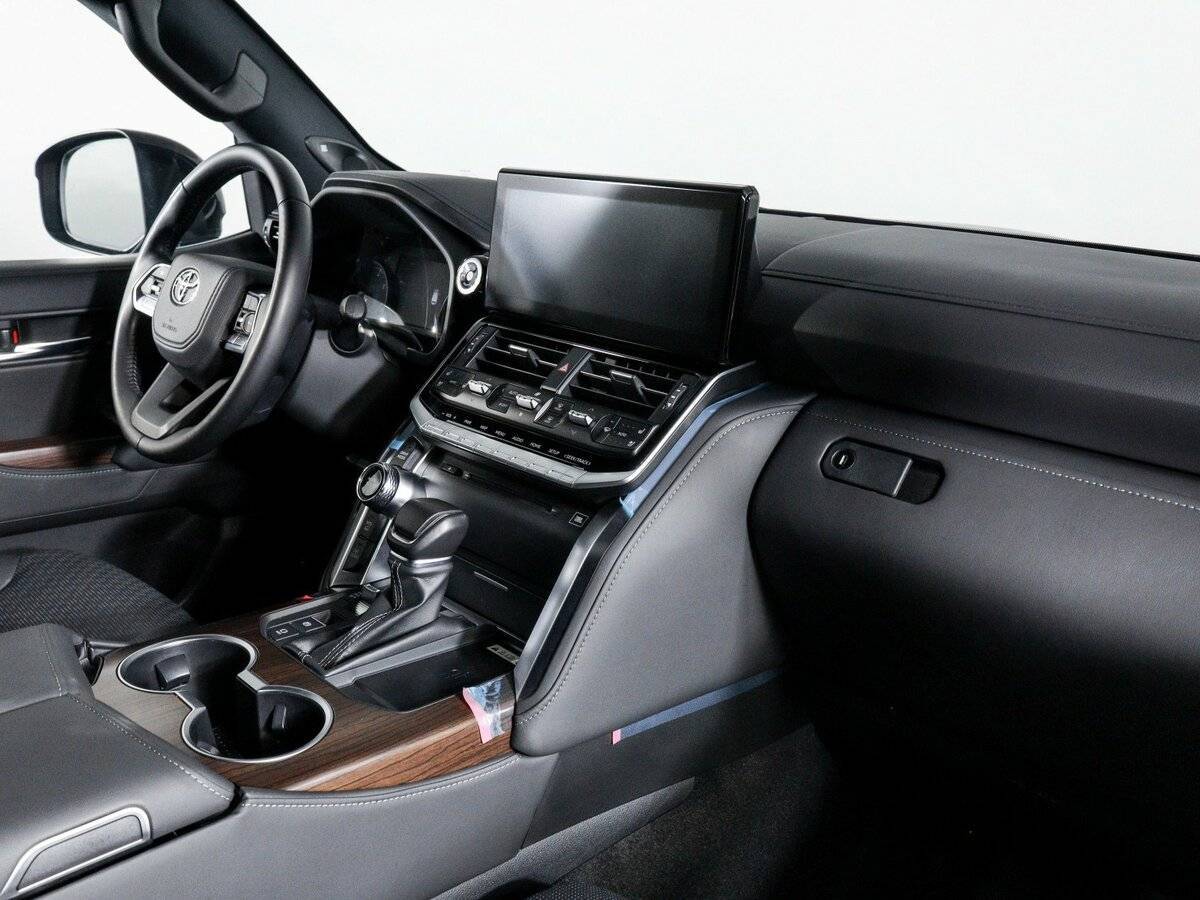 Toyota Land Cruiser с пробегом — 2022 год. Фото: #5