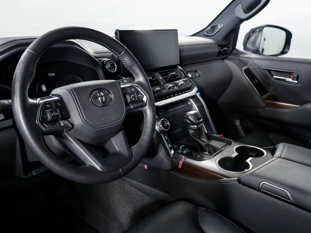 Toyota Land Cruiser с пробегом — 2022 год. Фото: #10