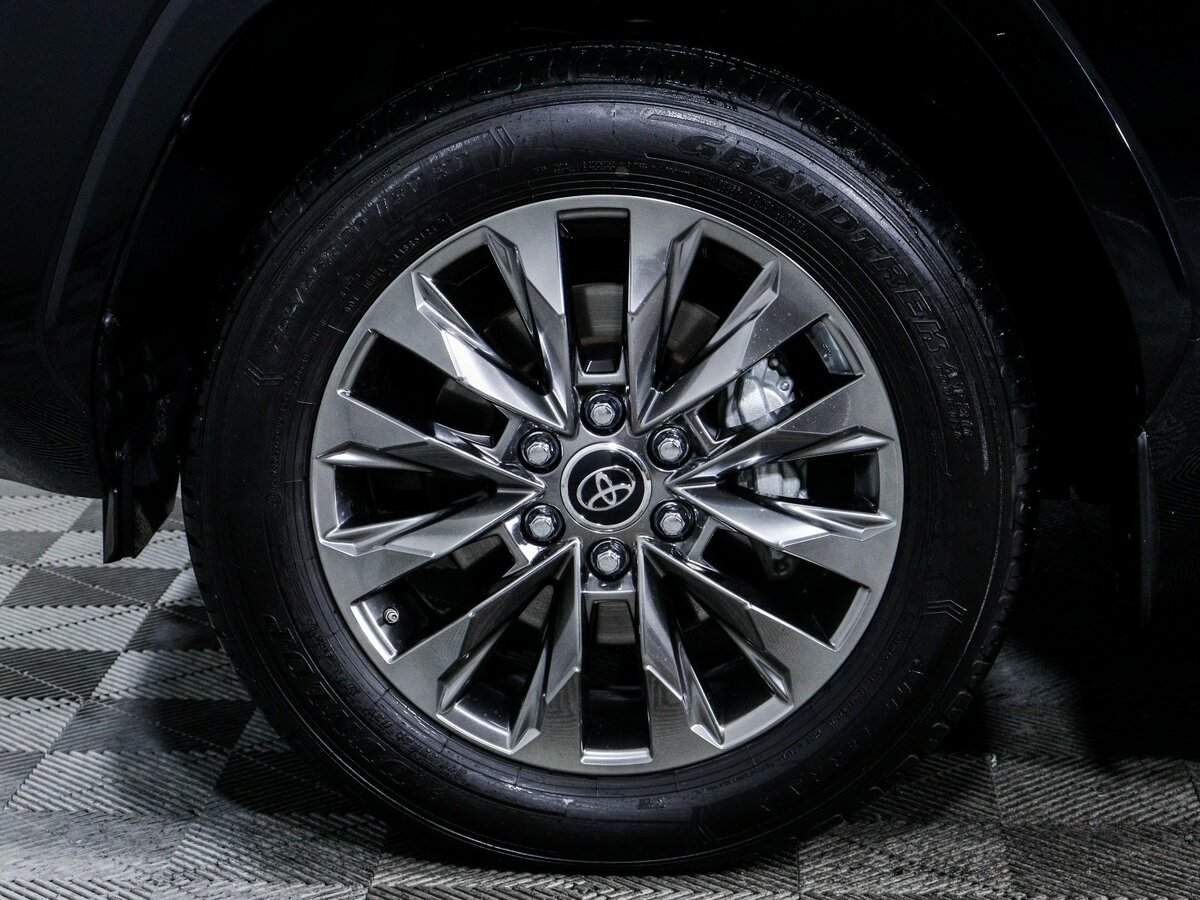 Toyota Land Cruiser с пробегом — 2022 год. Фото: #11