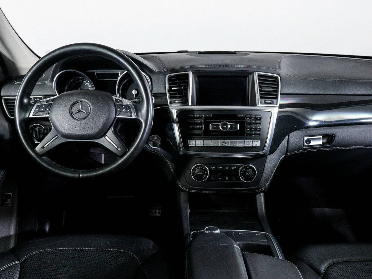 Mercedes-Benz M-Класс с пробегом — 2015 год. Фото: #9