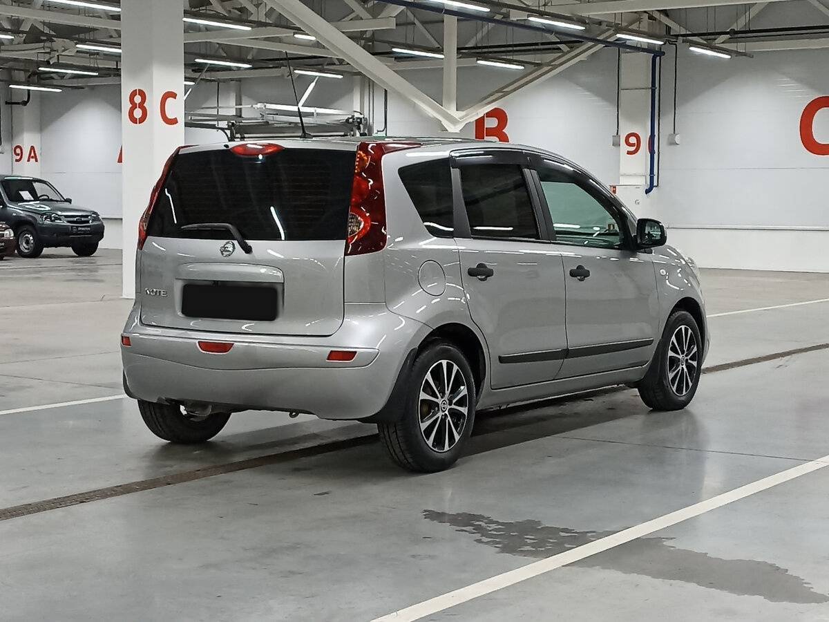 Nissan Note с пробегом — 2010 год. Фото: #4