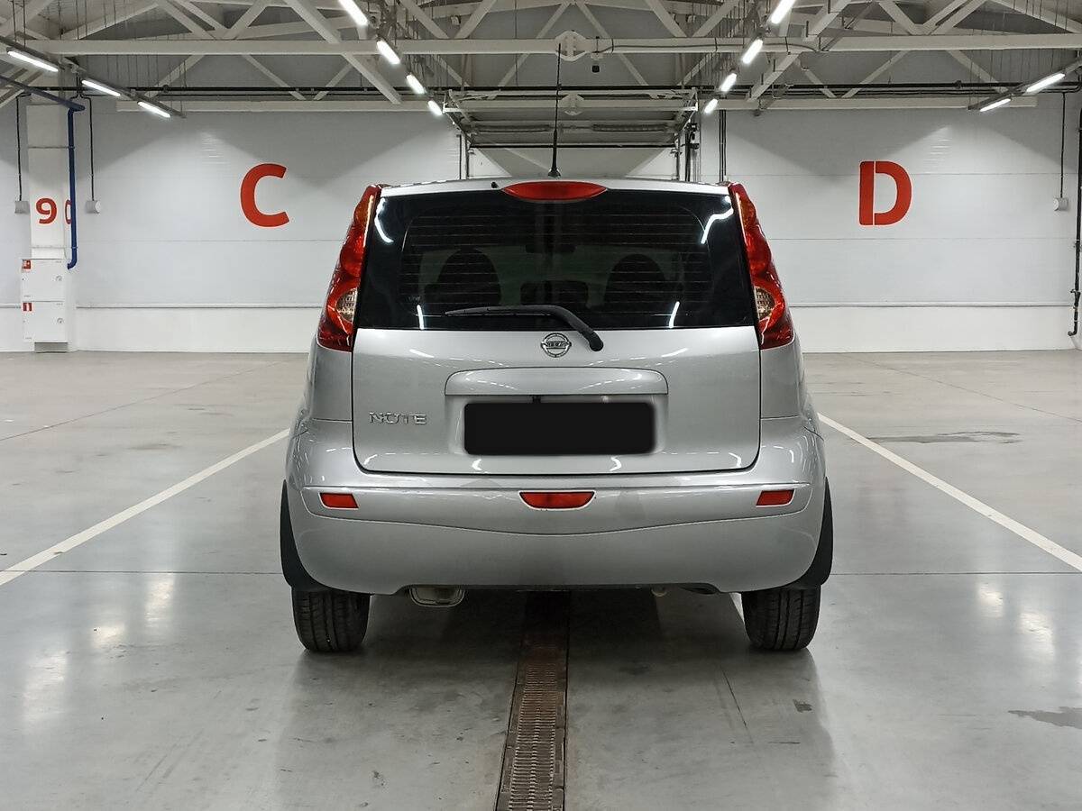 Nissan Note с пробегом — 2010 год. Фото: #5