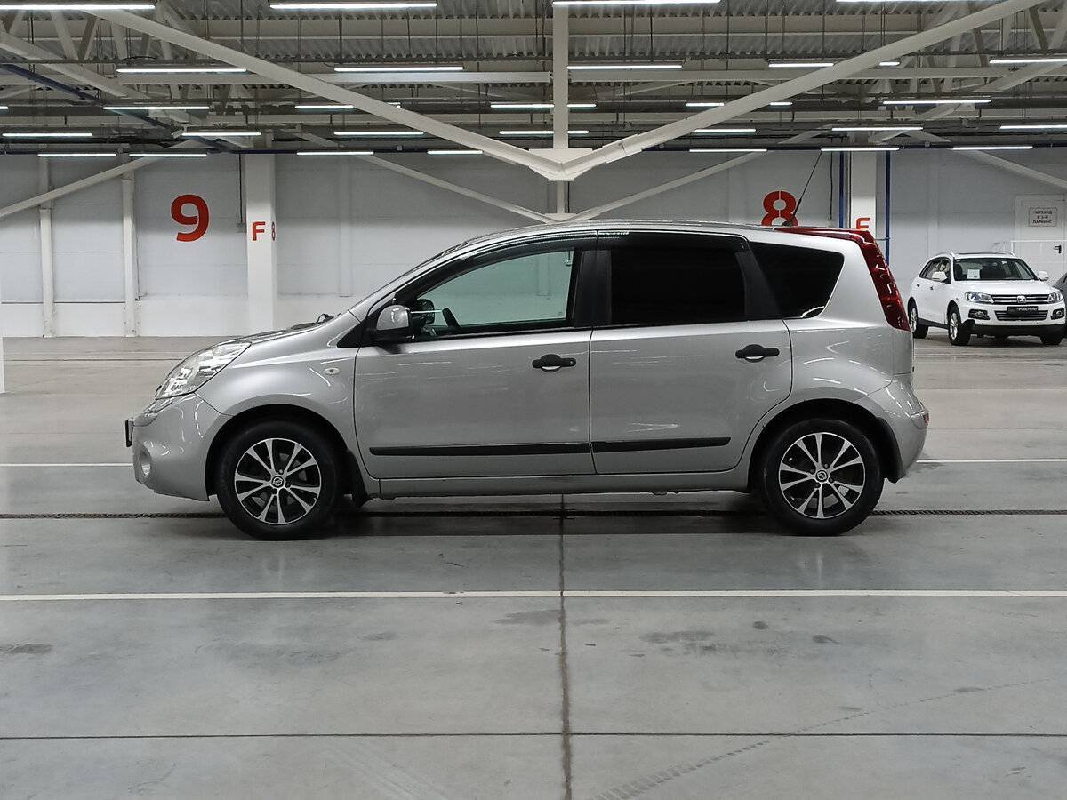 Nissan Note с пробегом — 2010 год. Фото: #7