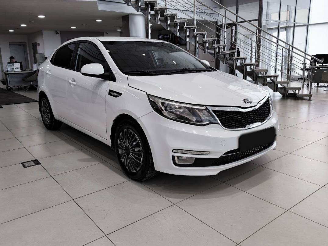 Kia Rio с пробегом — 2016 год. Фото: #2