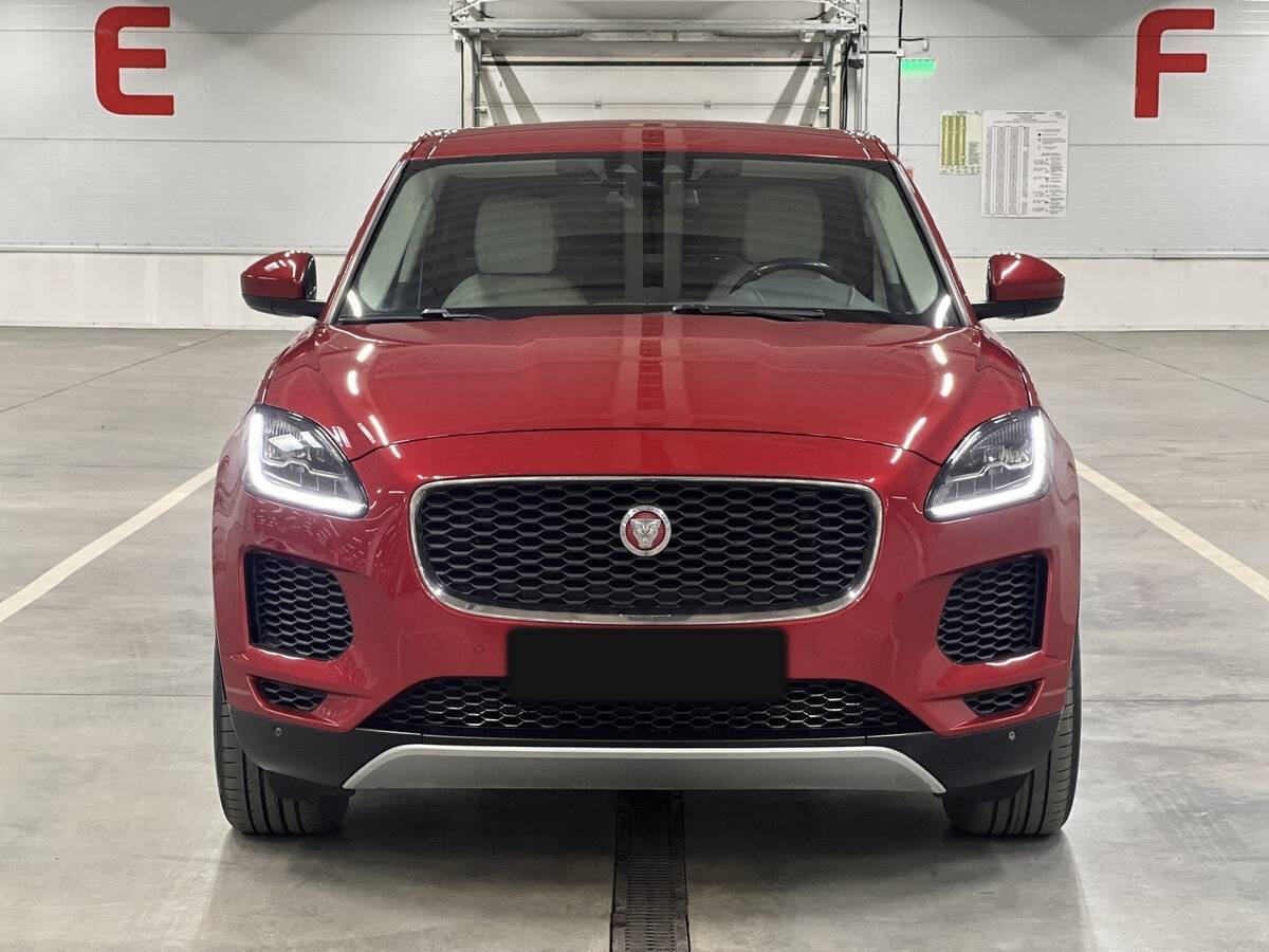 Jaguar E-Pace с пробегом — 2018 год. Фото: #1