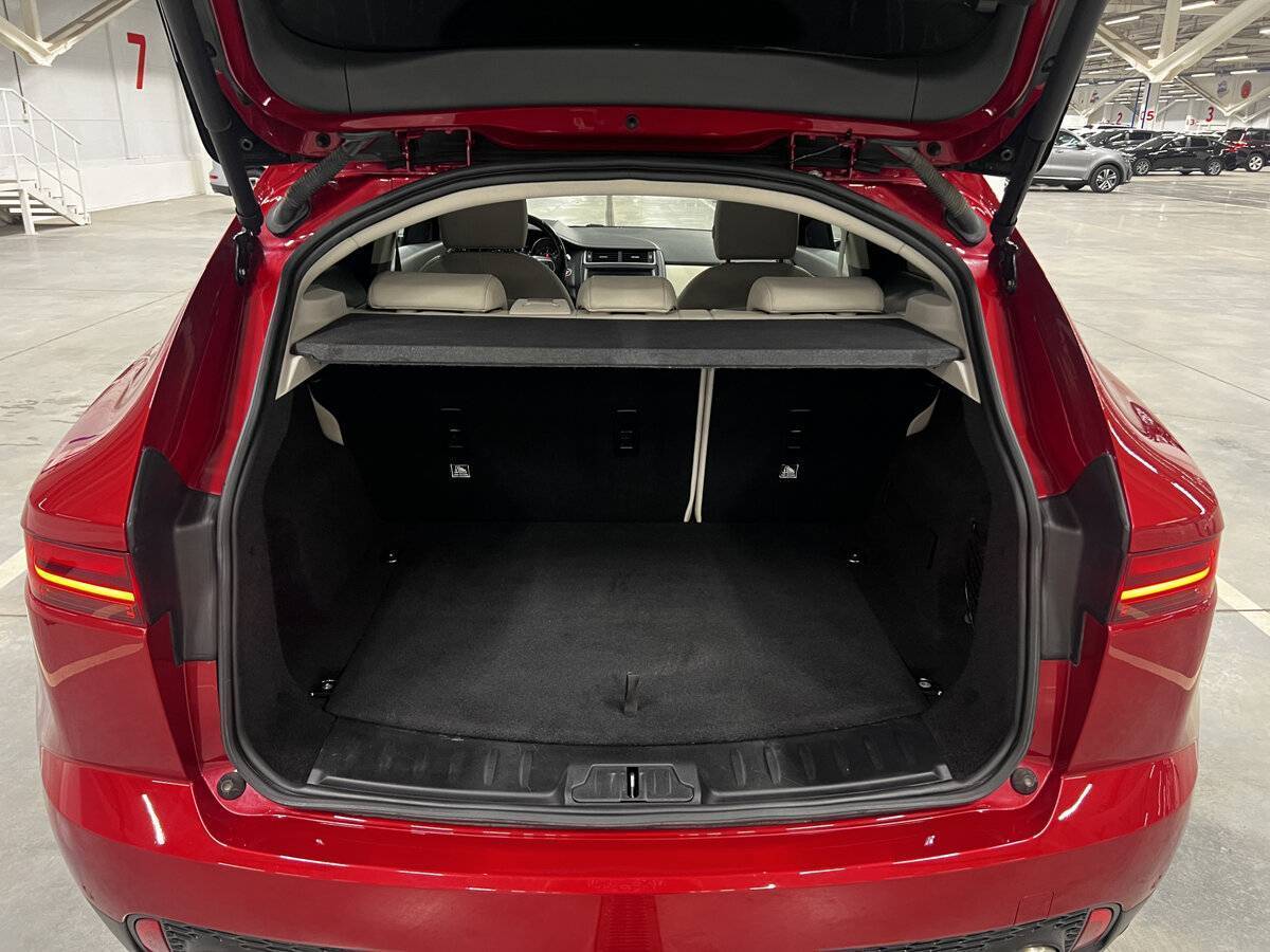 Jaguar E-Pace с пробегом — 2018 год. Фото: #9