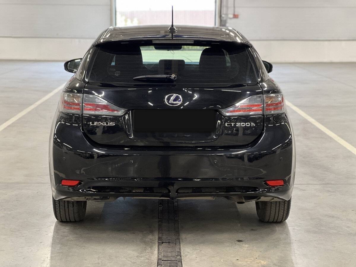 Lexus CT с пробегом — 2011 год. Фото: #5