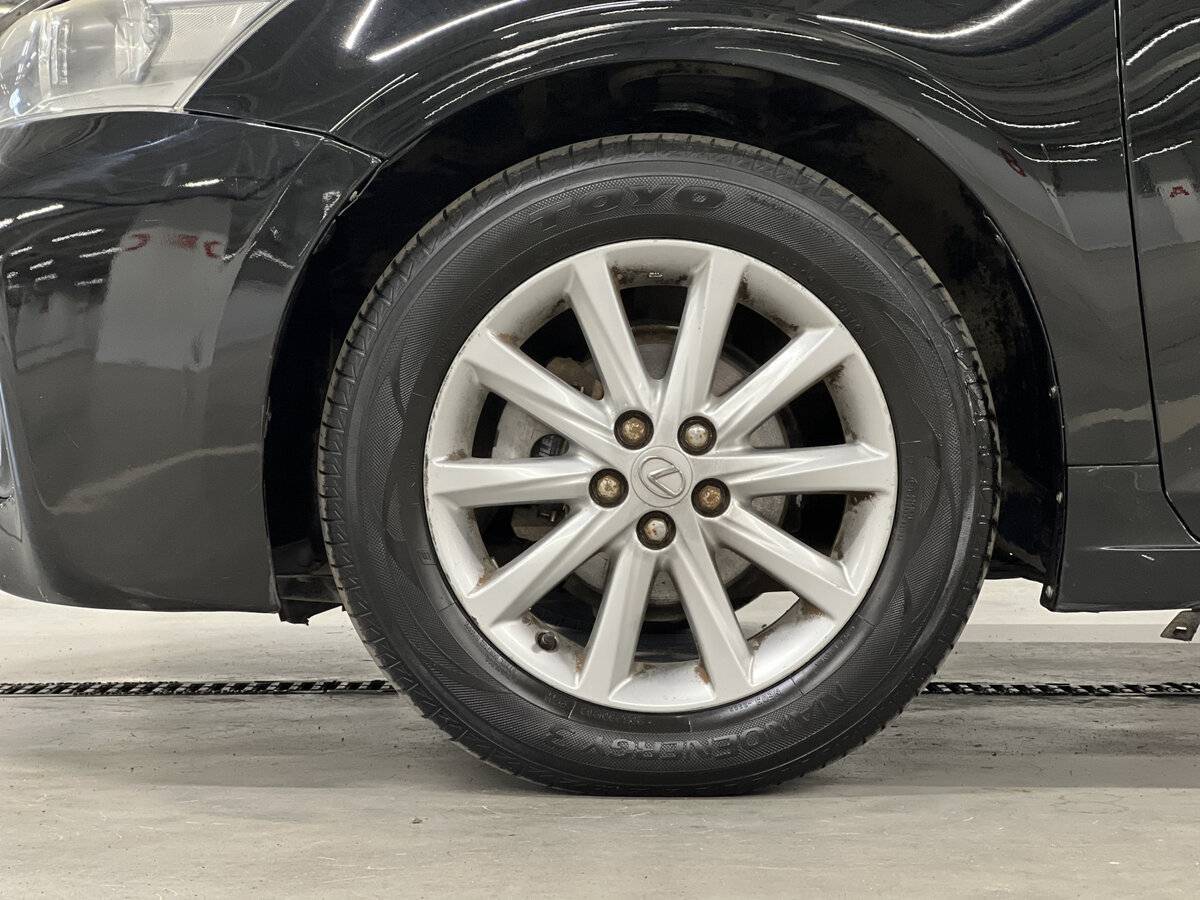 Lexus CT с пробегом — 2011 год. Фото: #17