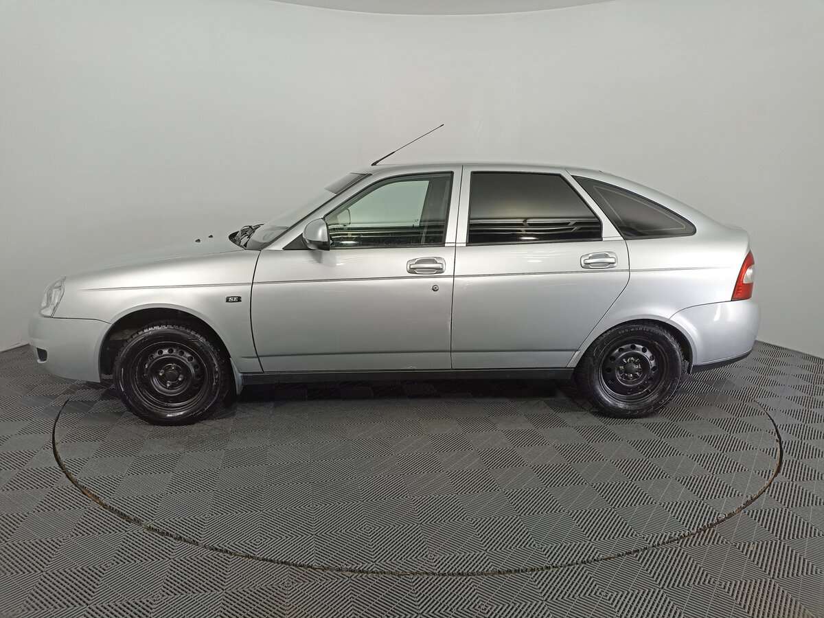 Lada (ВАЗ) Priora с пробегом — 2011 год. Фото: #7