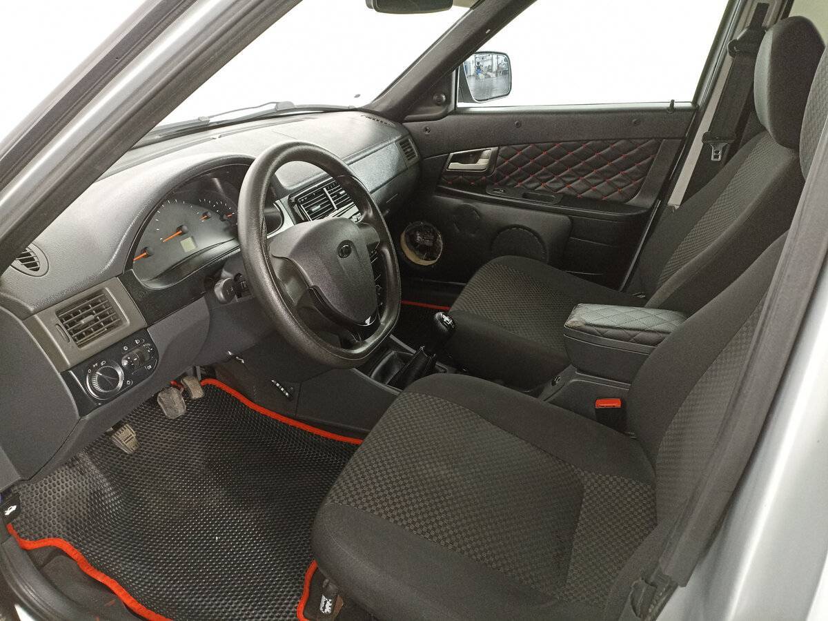 Lada (ВАЗ) Priora с пробегом — 2011 год. Фото: #15