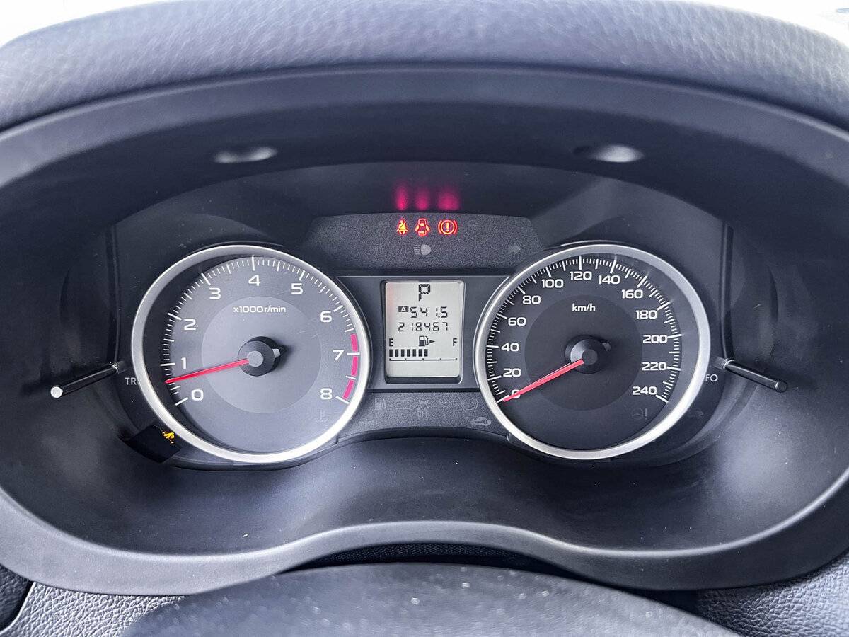 Subaru XV с пробегом — 2012 год. Фото: #12