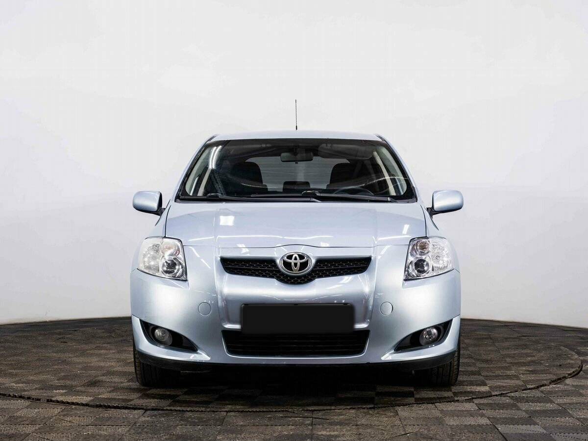 Toyota Auris с пробегом — 2008 год. Фото: #1
