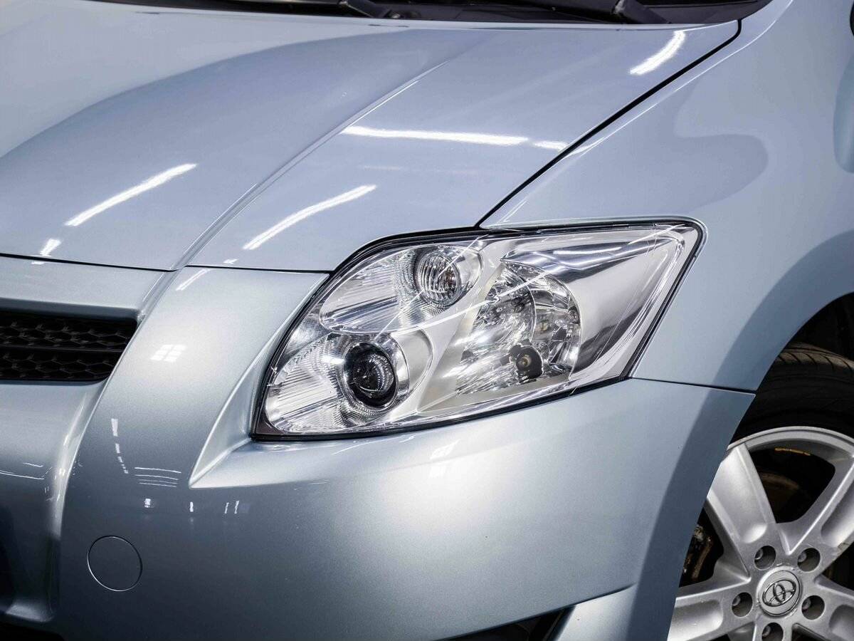 Toyota Auris с пробегом — 2008 год. Фото: #6