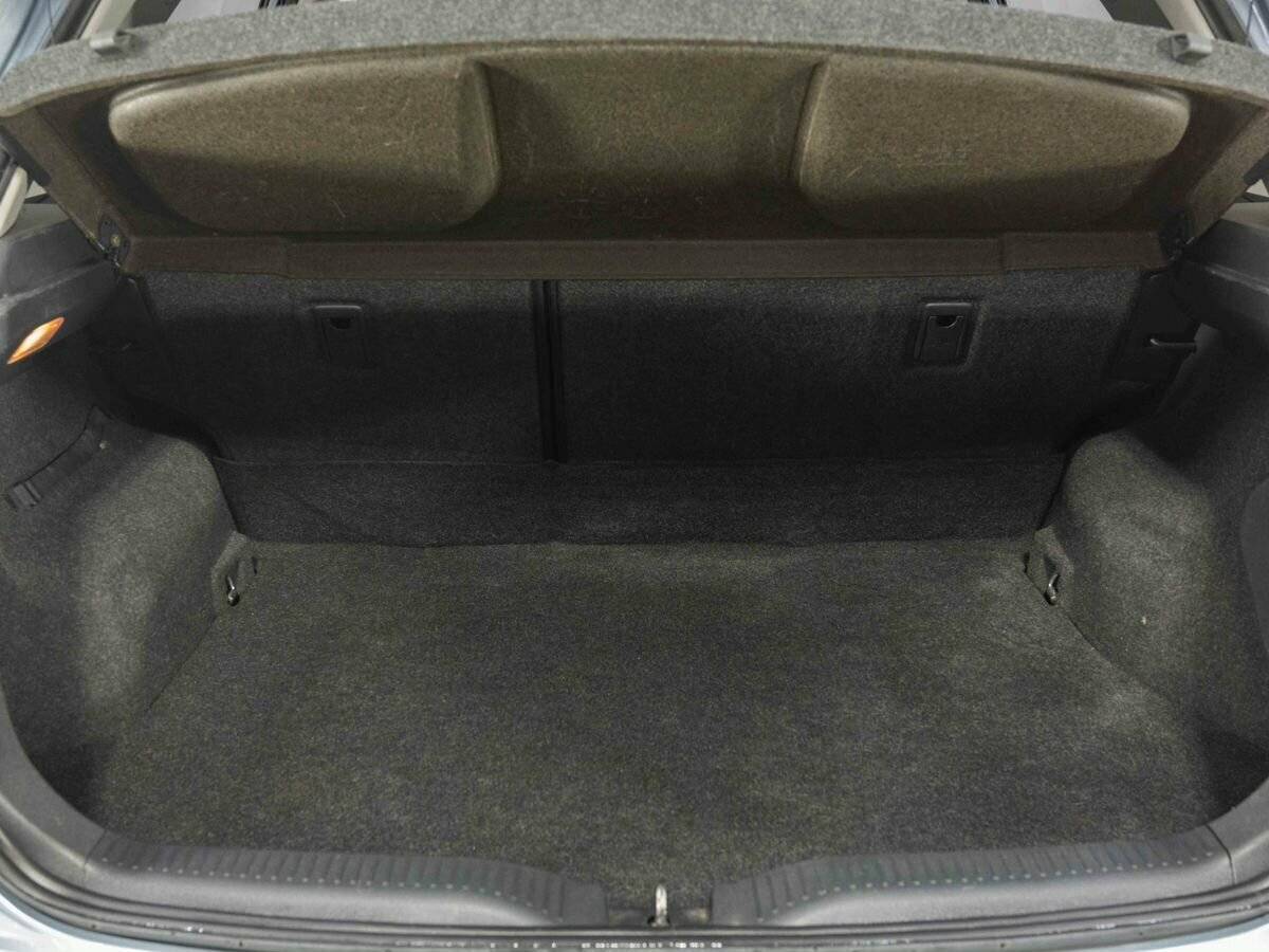 Toyota Auris с пробегом — 2008 год. Фото: #20