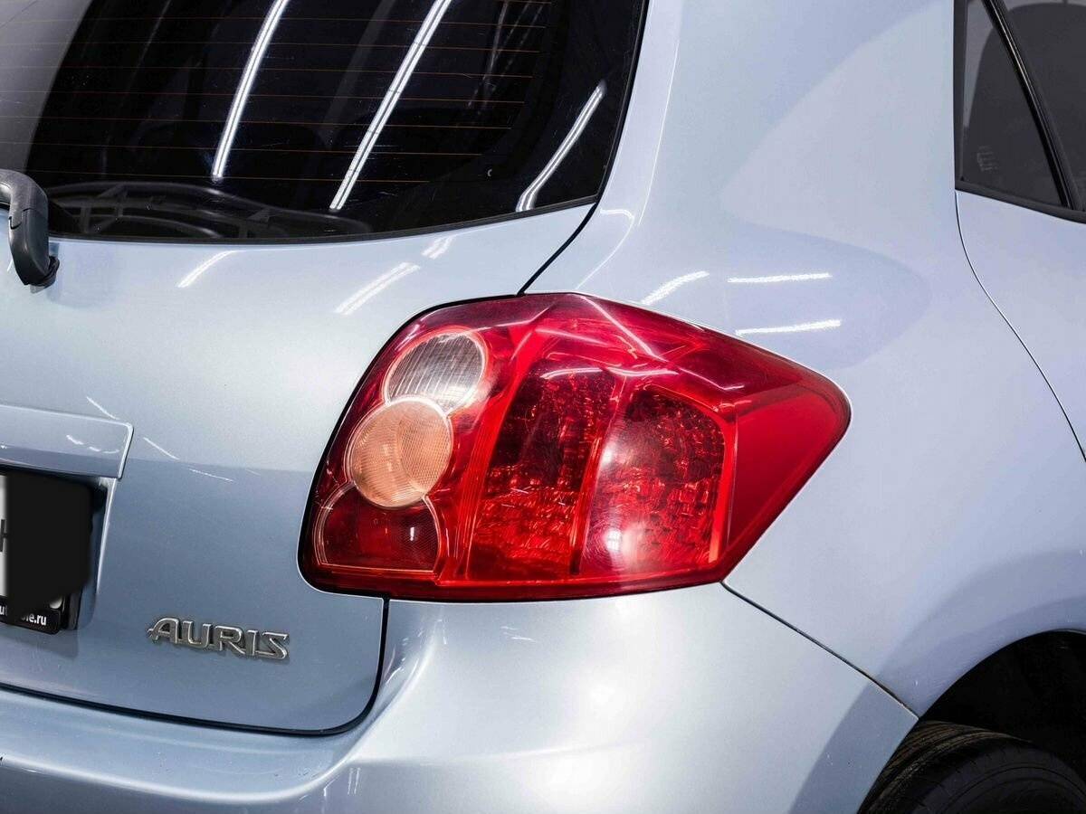 Toyota Auris с пробегом — 2008 год. Фото: #21