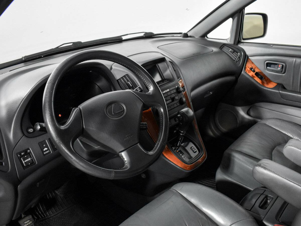 Lexus RX с пробегом — 2000 год. Фото: #8