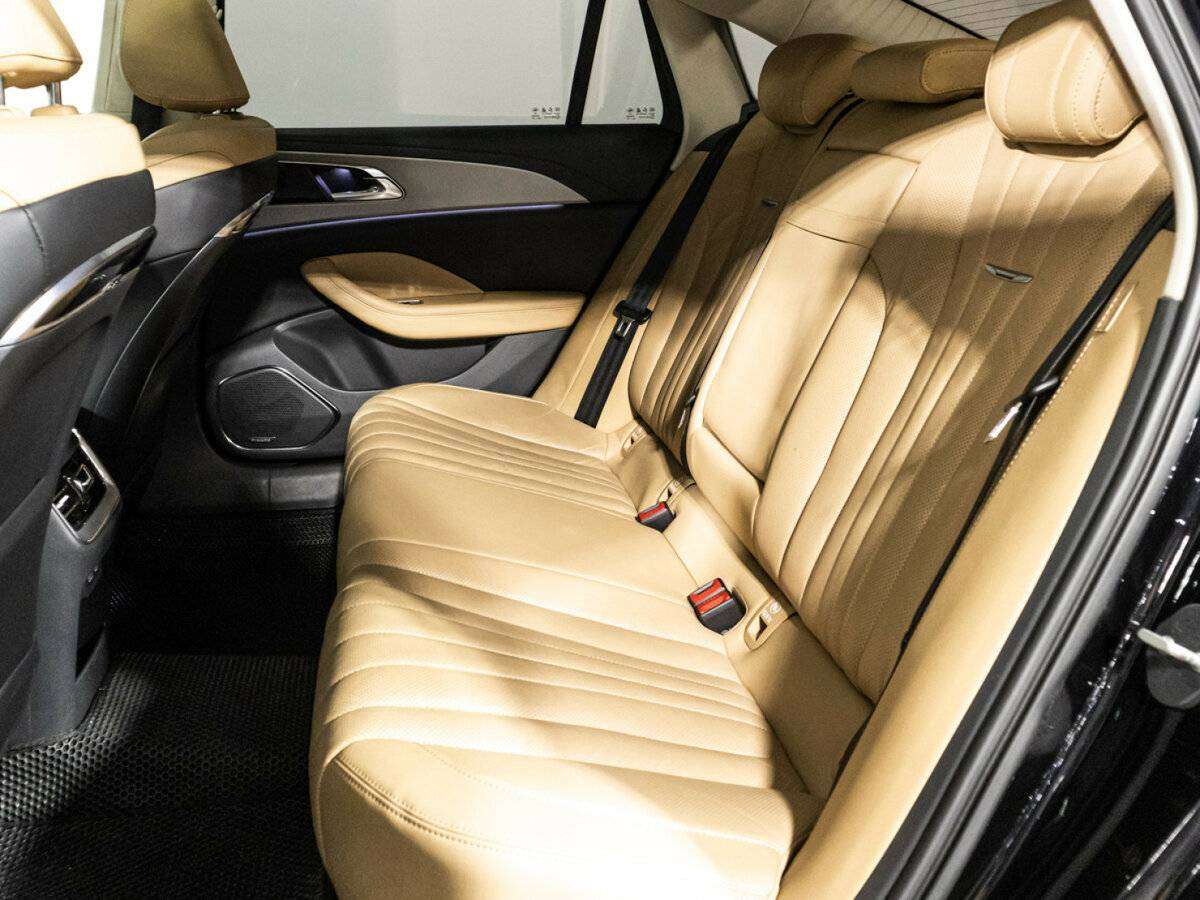 Hongqi H5 с пробегом — 2023 год. Фото: #9