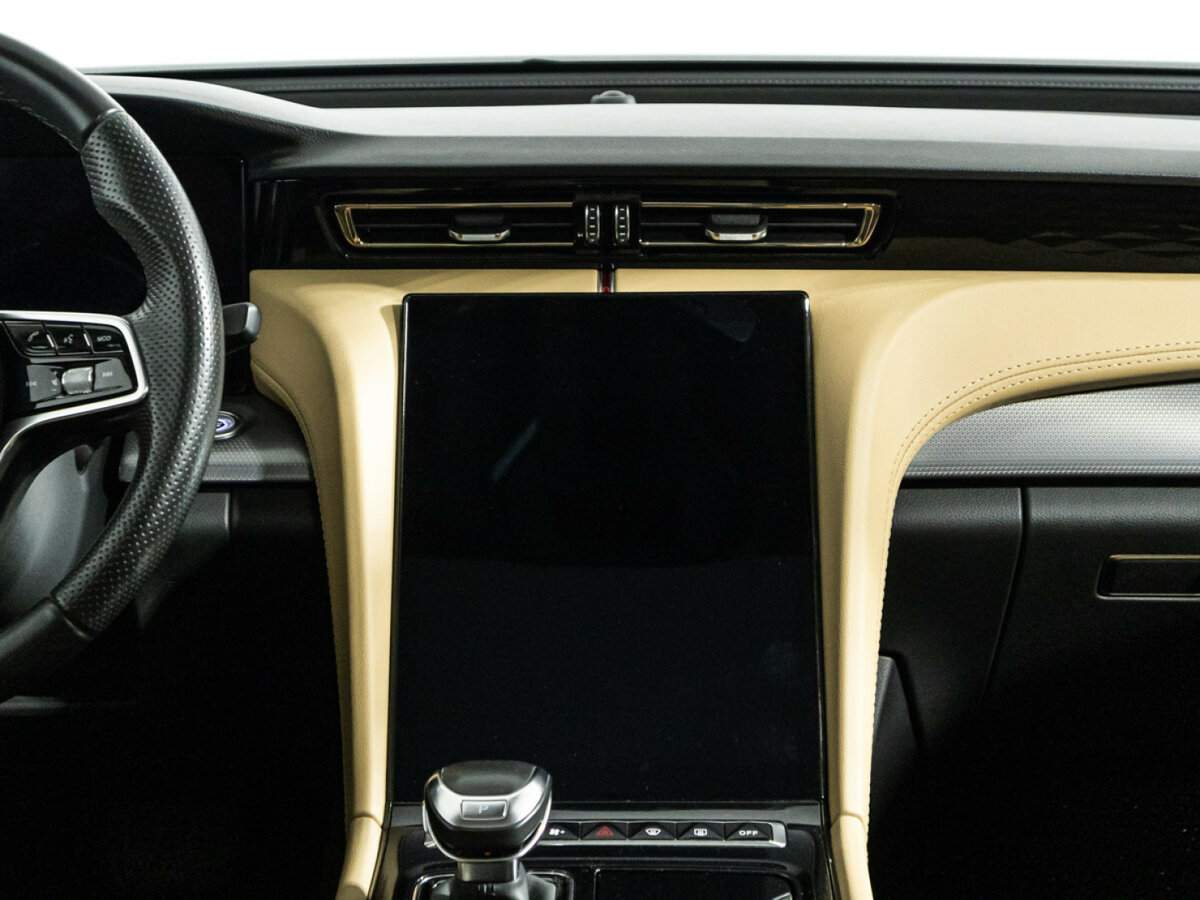 Hongqi H5 с пробегом — 2023 год. Фото: #13