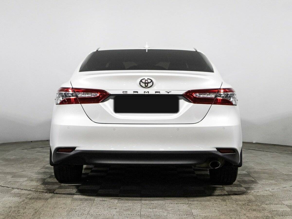 Toyota Camry с пробегом — 2022 год. Фото: #5