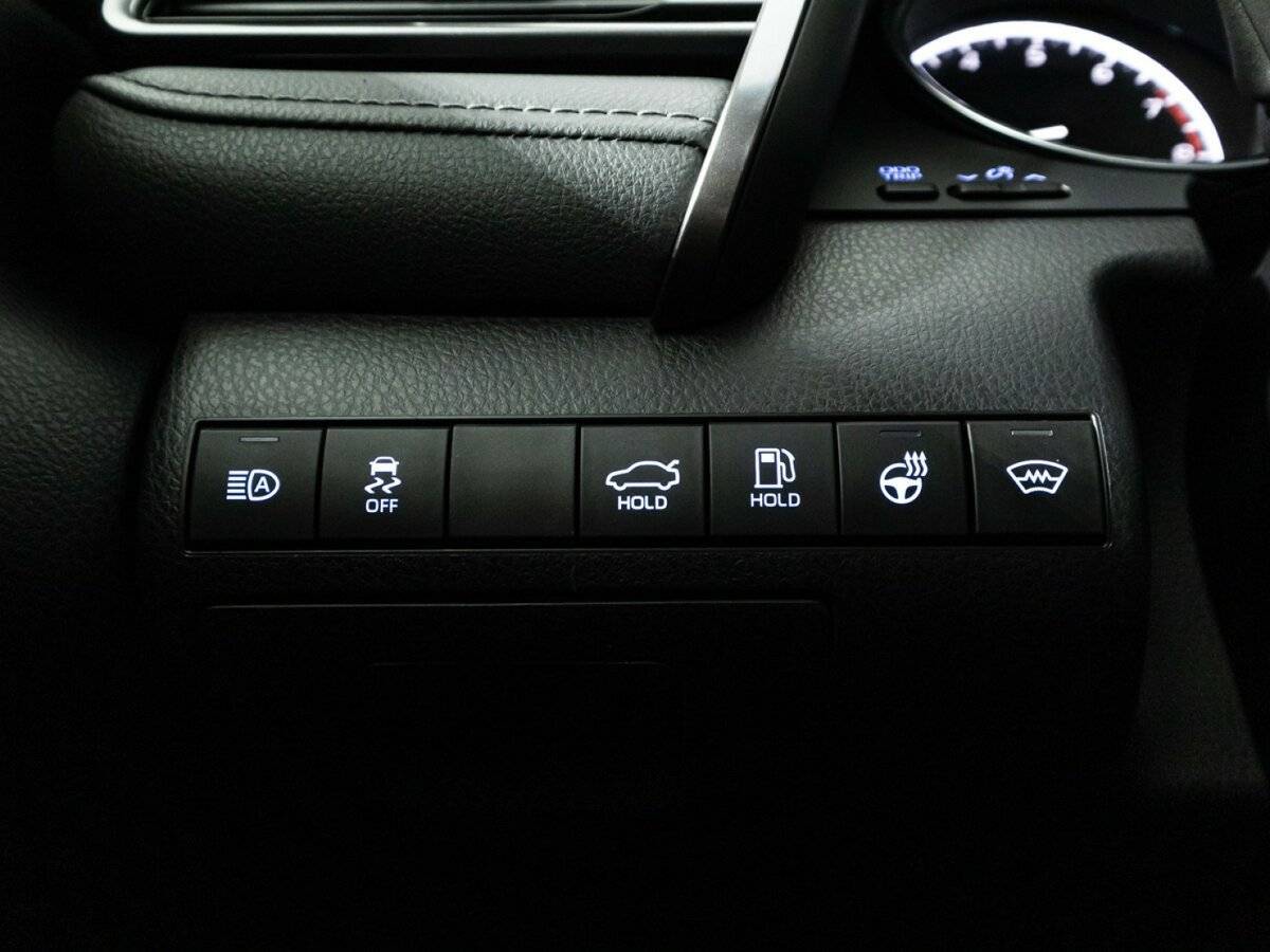 Toyota Camry с пробегом — 2022 год. Фото: #16