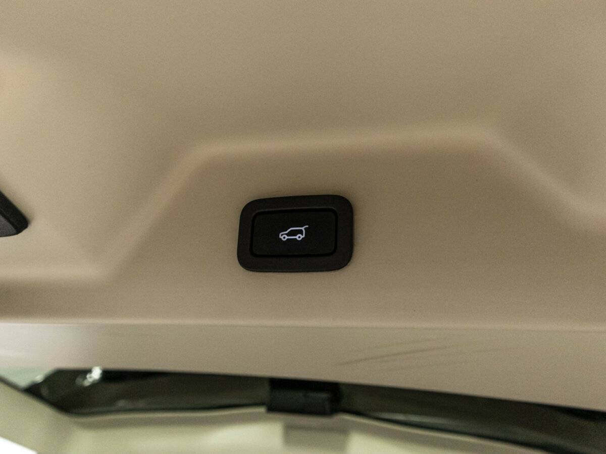 Land Rover Range Rover с пробегом — 2020 год. Фото: #15