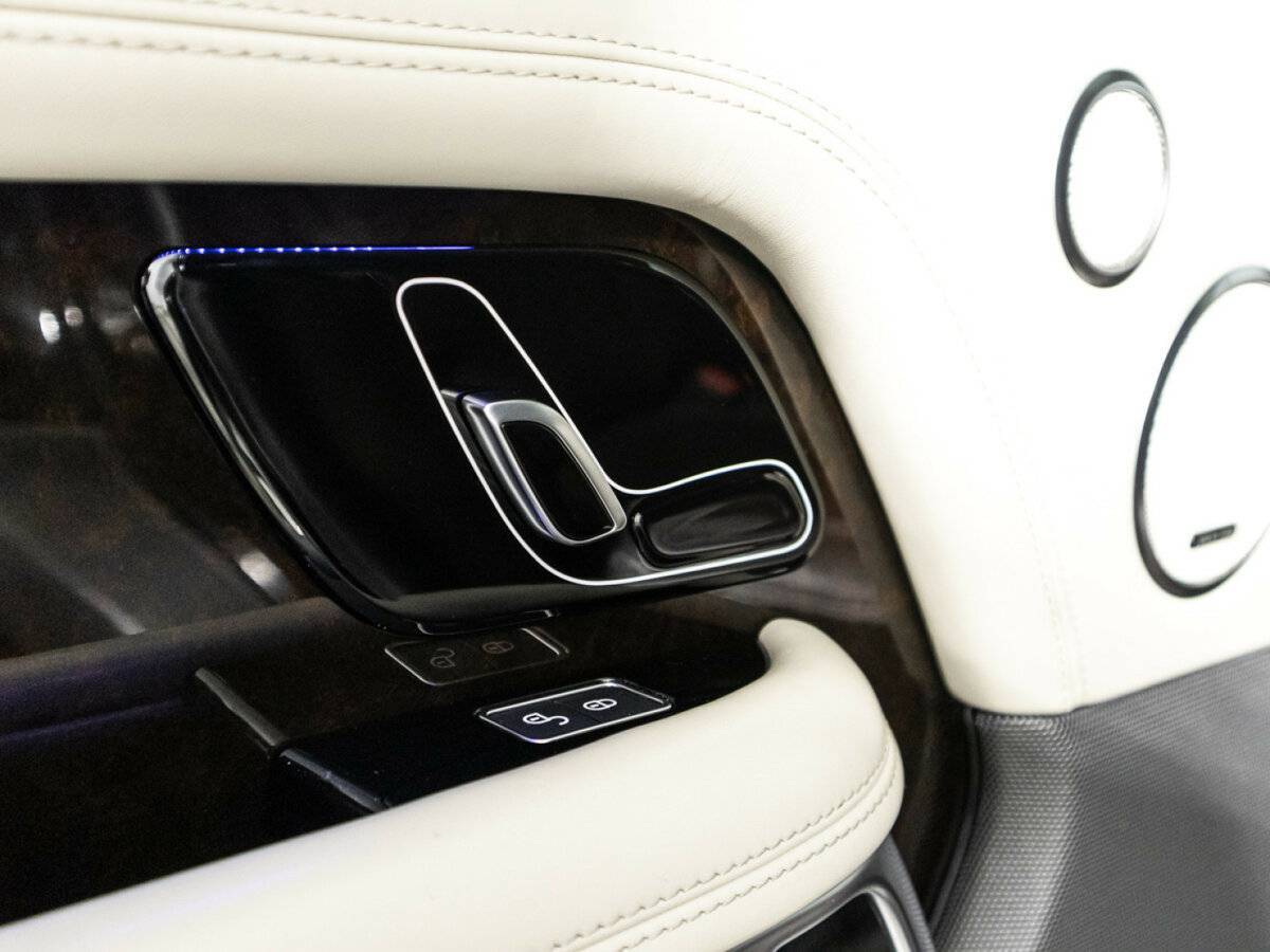 Land Rover Range Rover с пробегом — 2020 год. Фото: #17