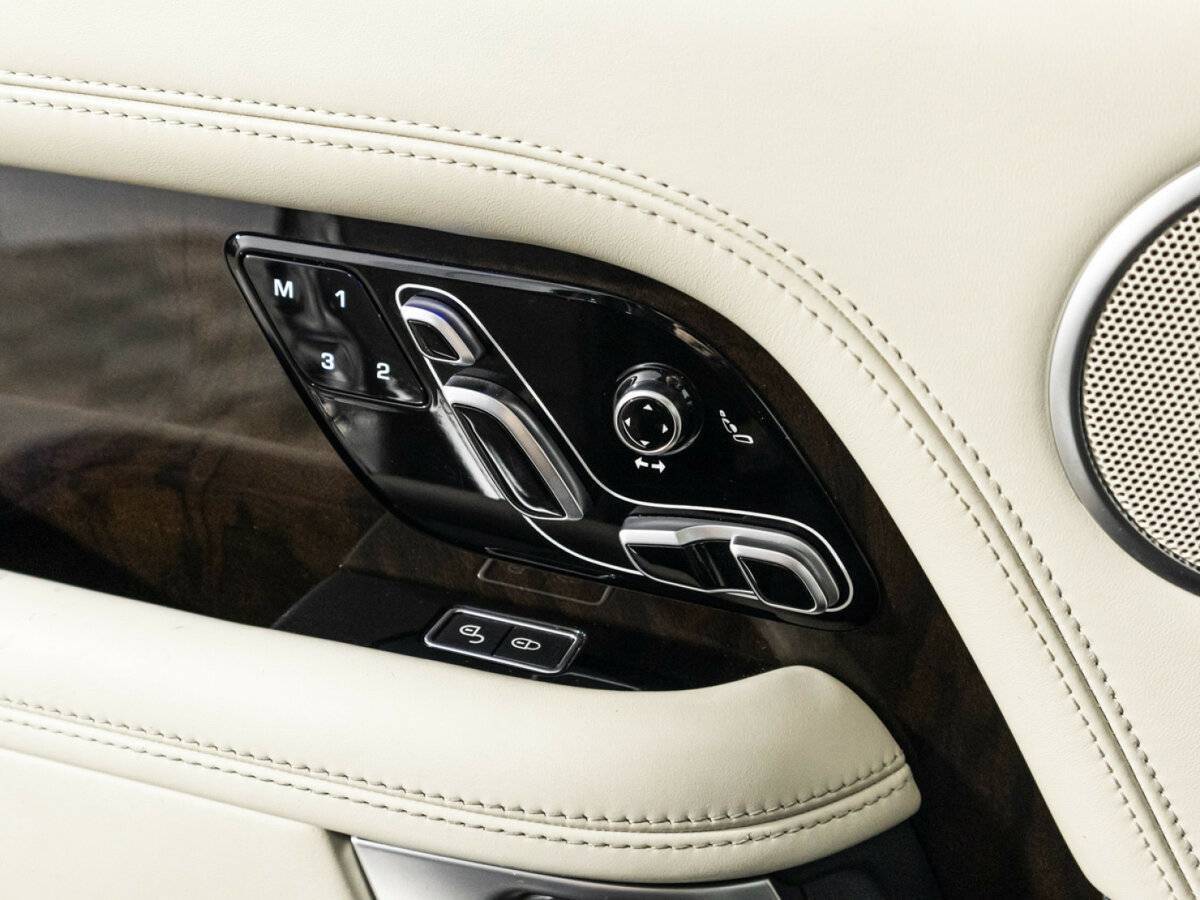 Land Rover Range Rover с пробегом — 2020 год. Фото: #18
