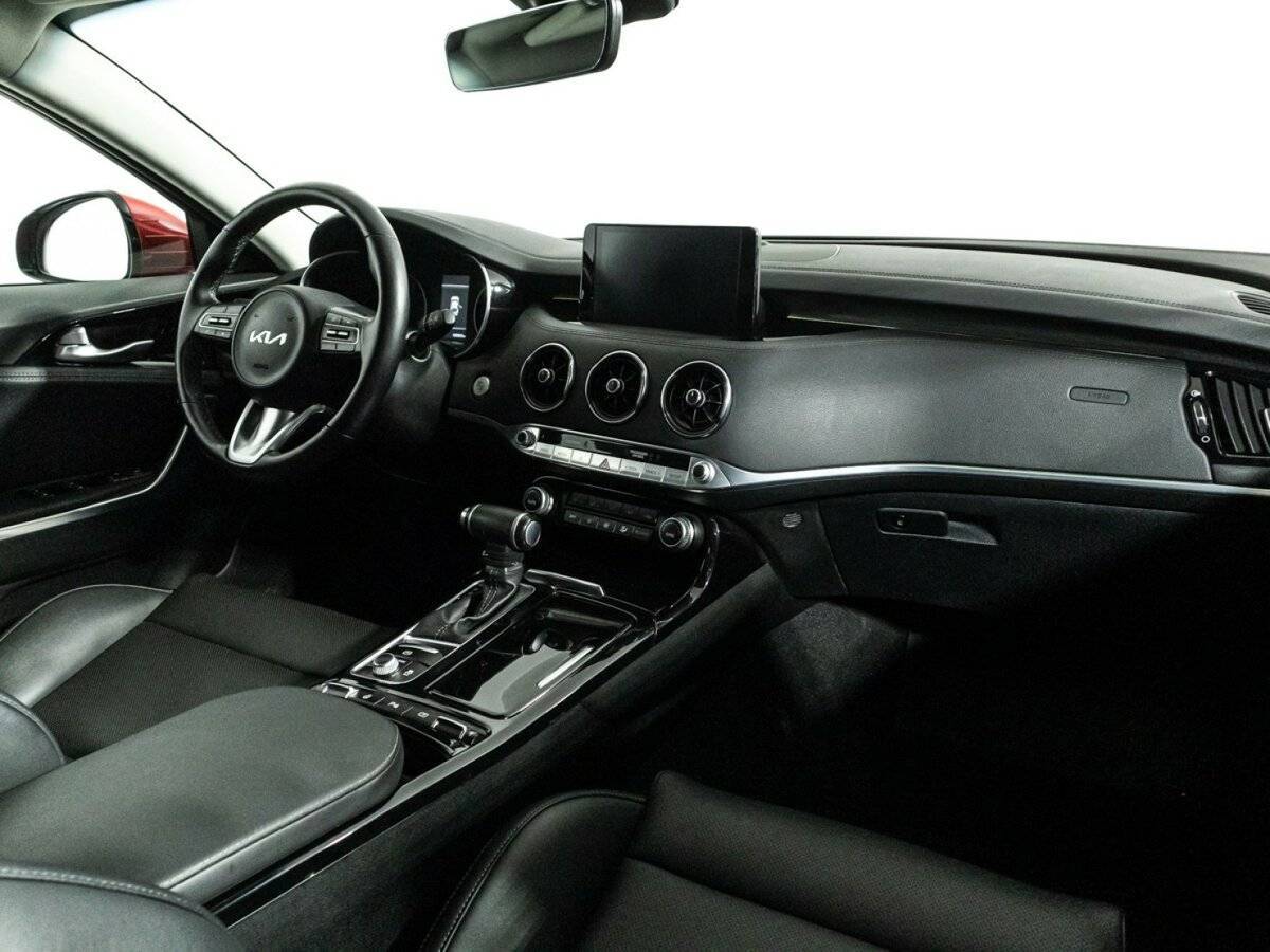 Kia Stinger с пробегом — 2022 год. Фото: #8