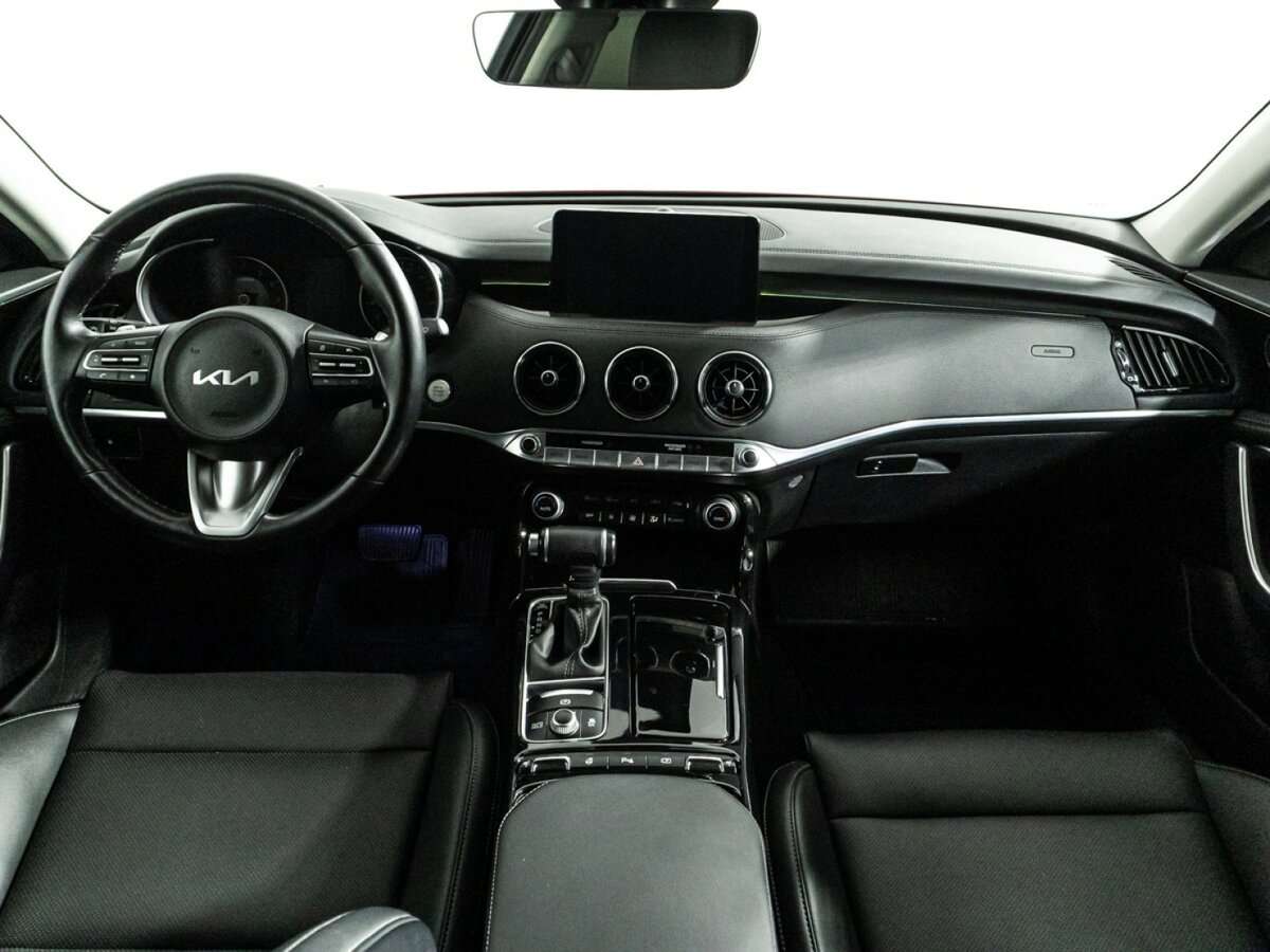 Kia Stinger с пробегом — 2022 год. Фото: #12