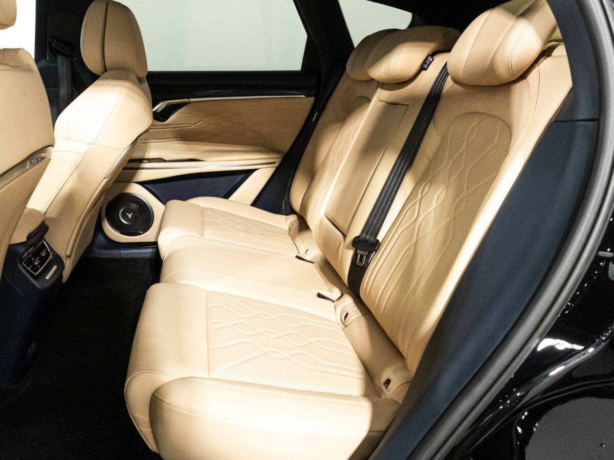 Voyah Free с пробегом — 2023 год. Фото: #9