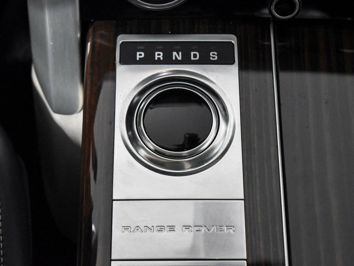 Land Rover Range Rover с пробегом — 2017 год. Фото: #10