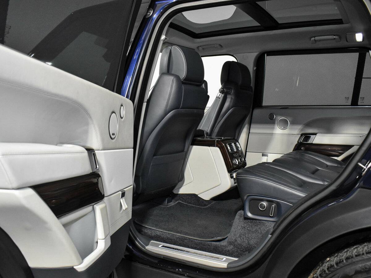 Land Rover Range Rover с пробегом — 2017 год. Фото: #13