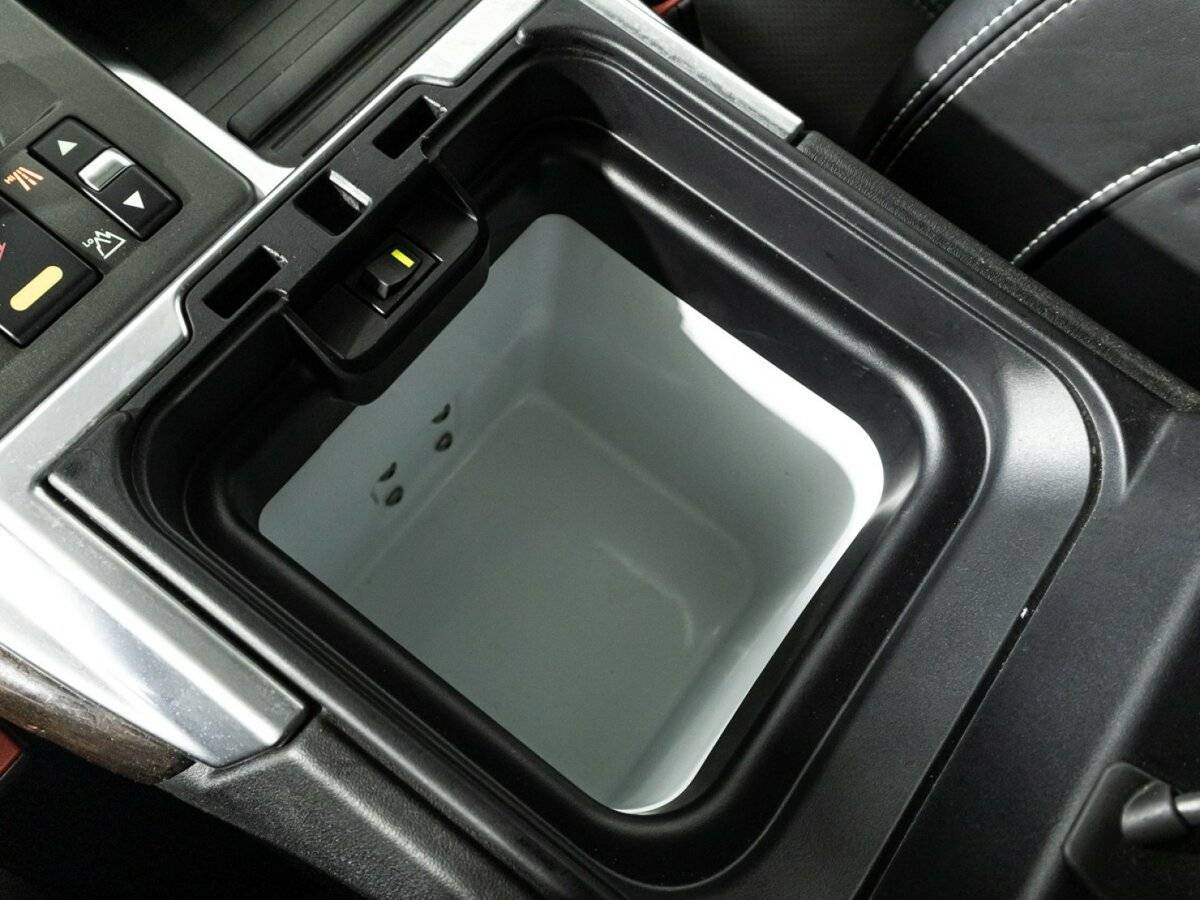 Land Rover Range Rover Sport с пробегом — 2010 год. Фото: #21