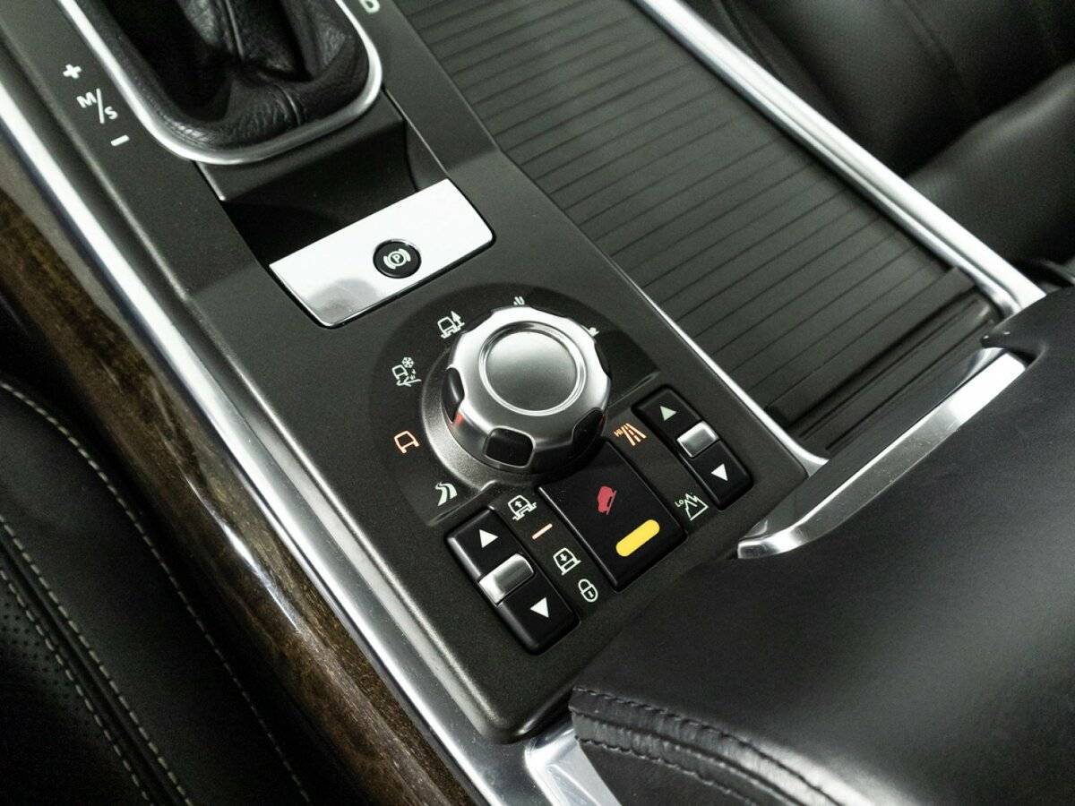 Land Rover Range Rover Sport с пробегом — 2010 год. Фото: #23