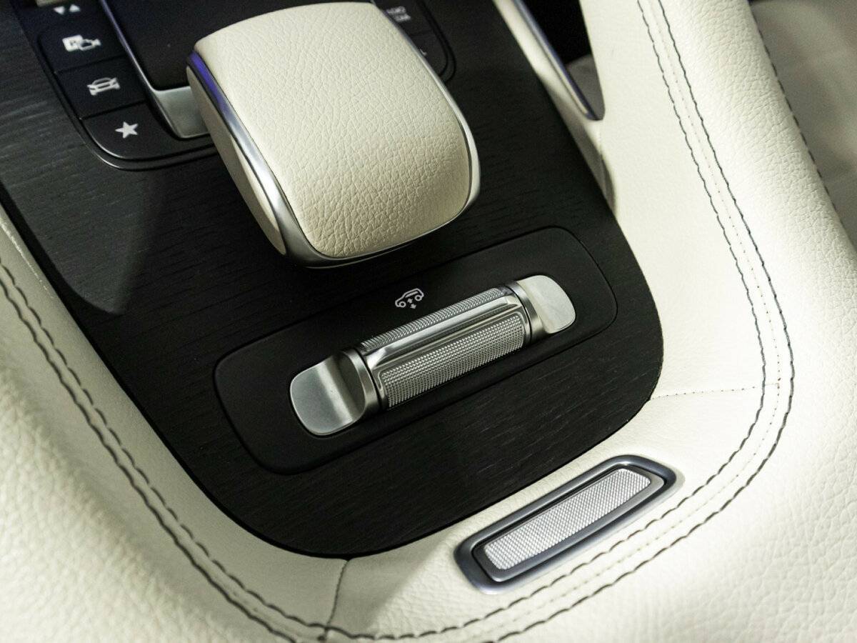 Mercedes-Benz GLE Coupe с пробегом — 2020 год. Фото: #23