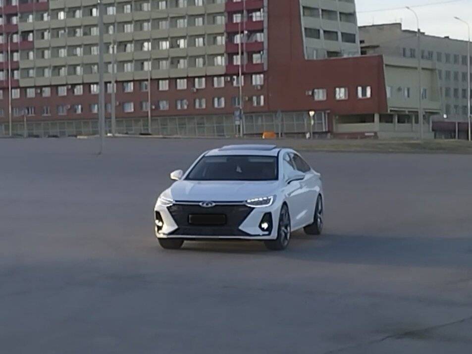 Chery Arrizo 8 с пробегом — 2023 год. Фото: #7