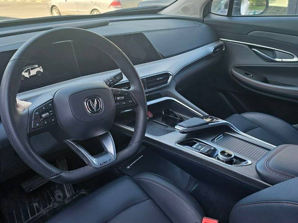 Changan UNI-T с пробегом — 2024 год. Фото: #2