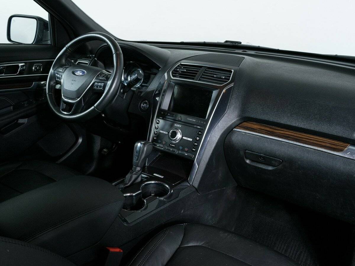 Ford Explorer с пробегом — 2019 год. Фото: #10