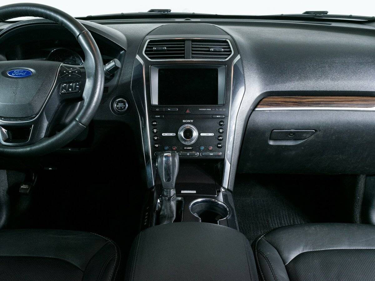 Ford Explorer с пробегом — 2019 год. Фото: #11
