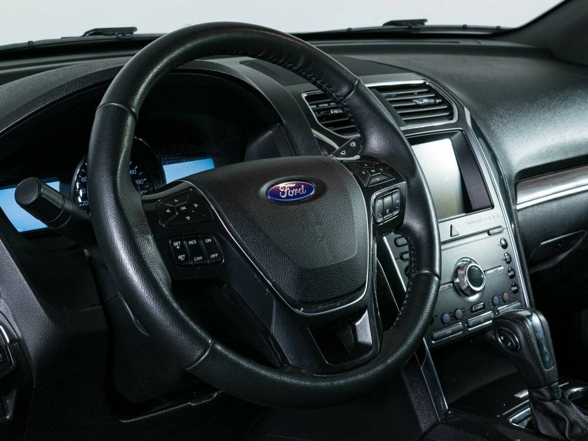Ford Explorer с пробегом — 2019 год. Фото: #14