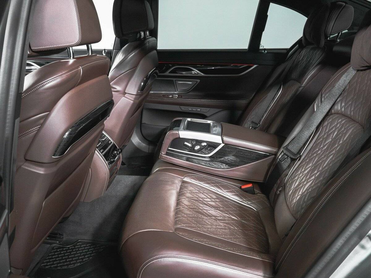 BMW 7 серии с пробегом — 2019 год. Фото: #9