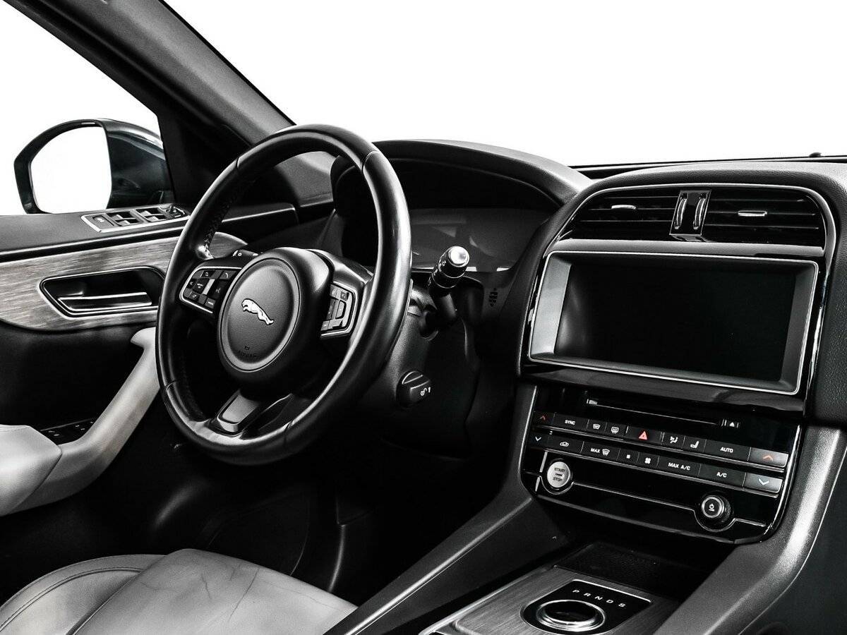 Jaguar F-Pace с пробегом — 2016 год. Фото: #8