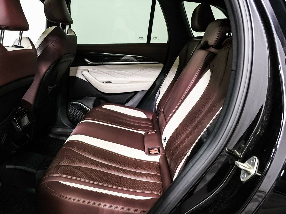 Geely Monjaro с пробегом — 2023 год. Фото: #11