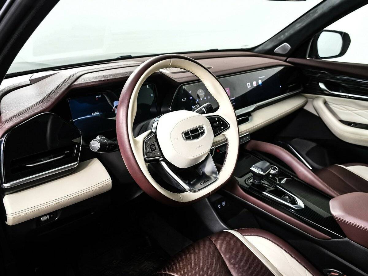 Geely Monjaro с пробегом — 2023 год. Фото: #12