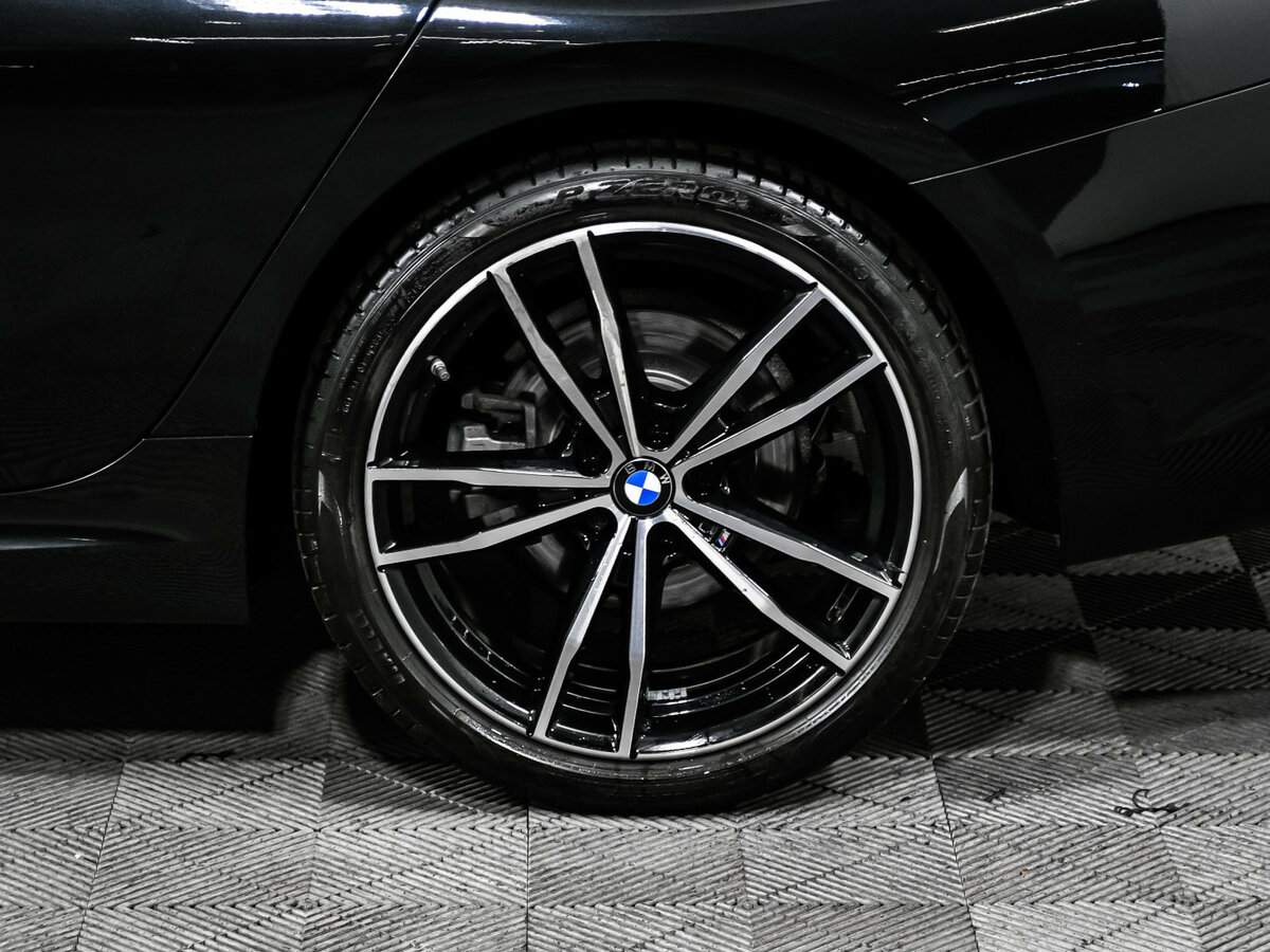 BMW 3 серии с пробегом — 2019 год. Фото: #13