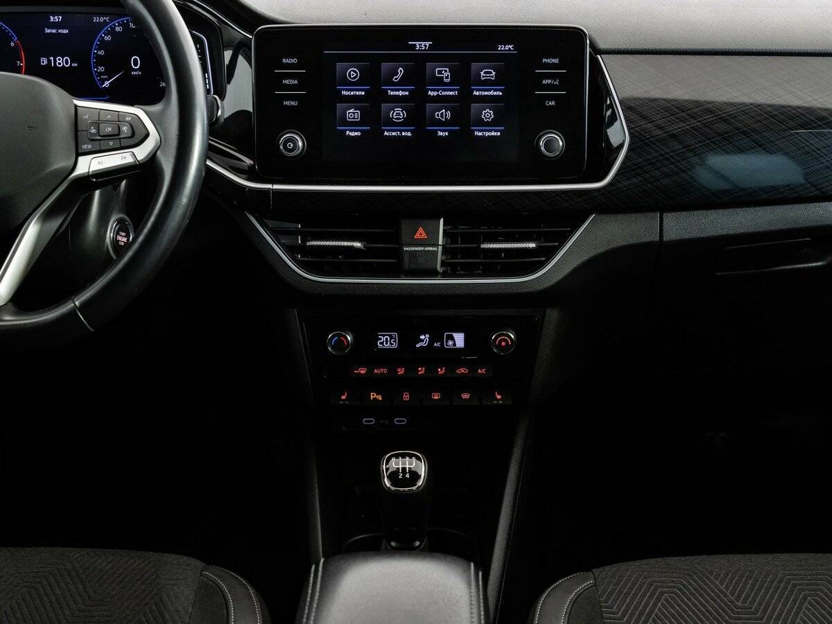 Volkswagen Polo с пробегом — 2021 год. Фото: #12